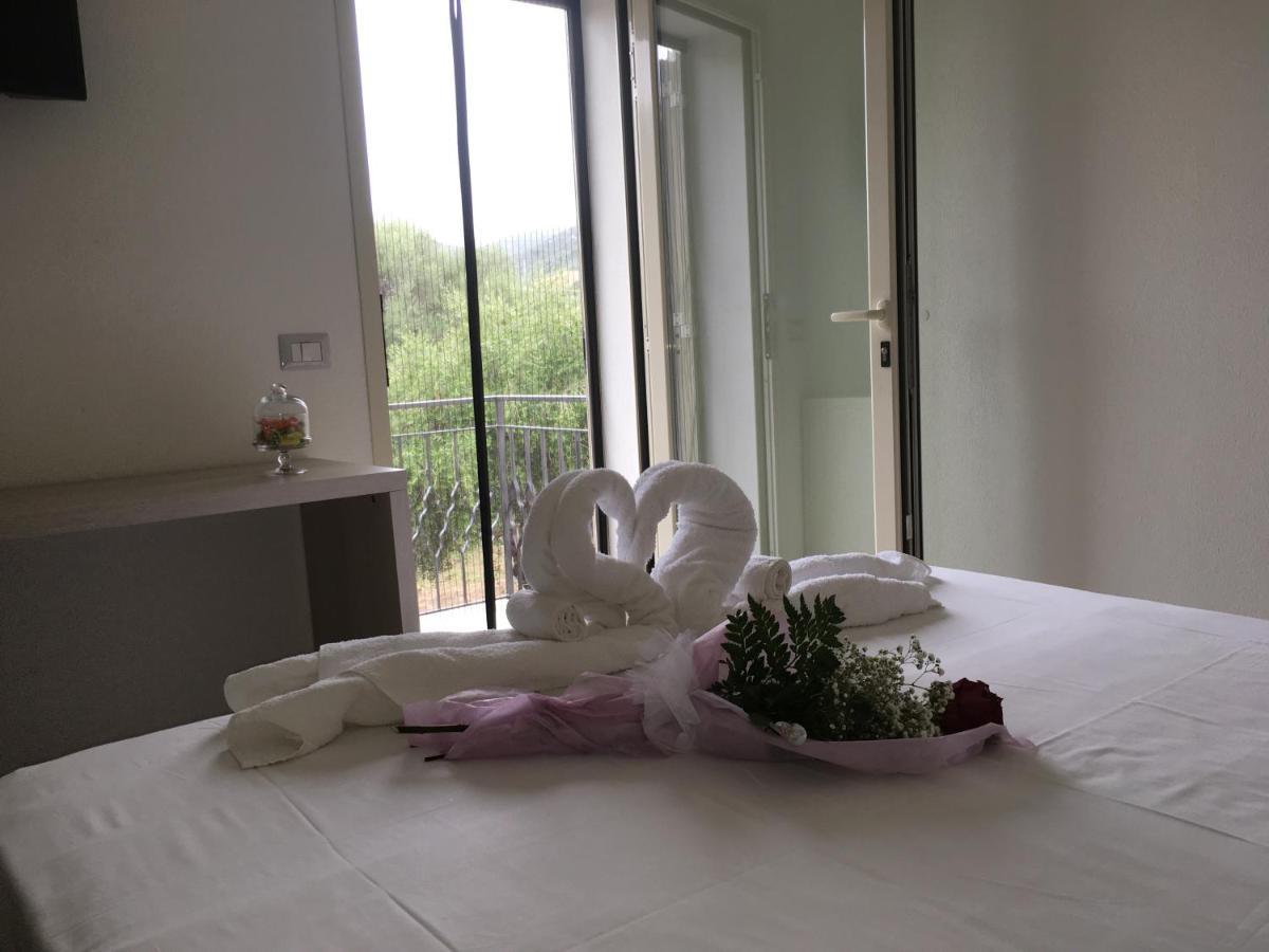 B&B Somiar 圣特奥多罗 外观 照片
