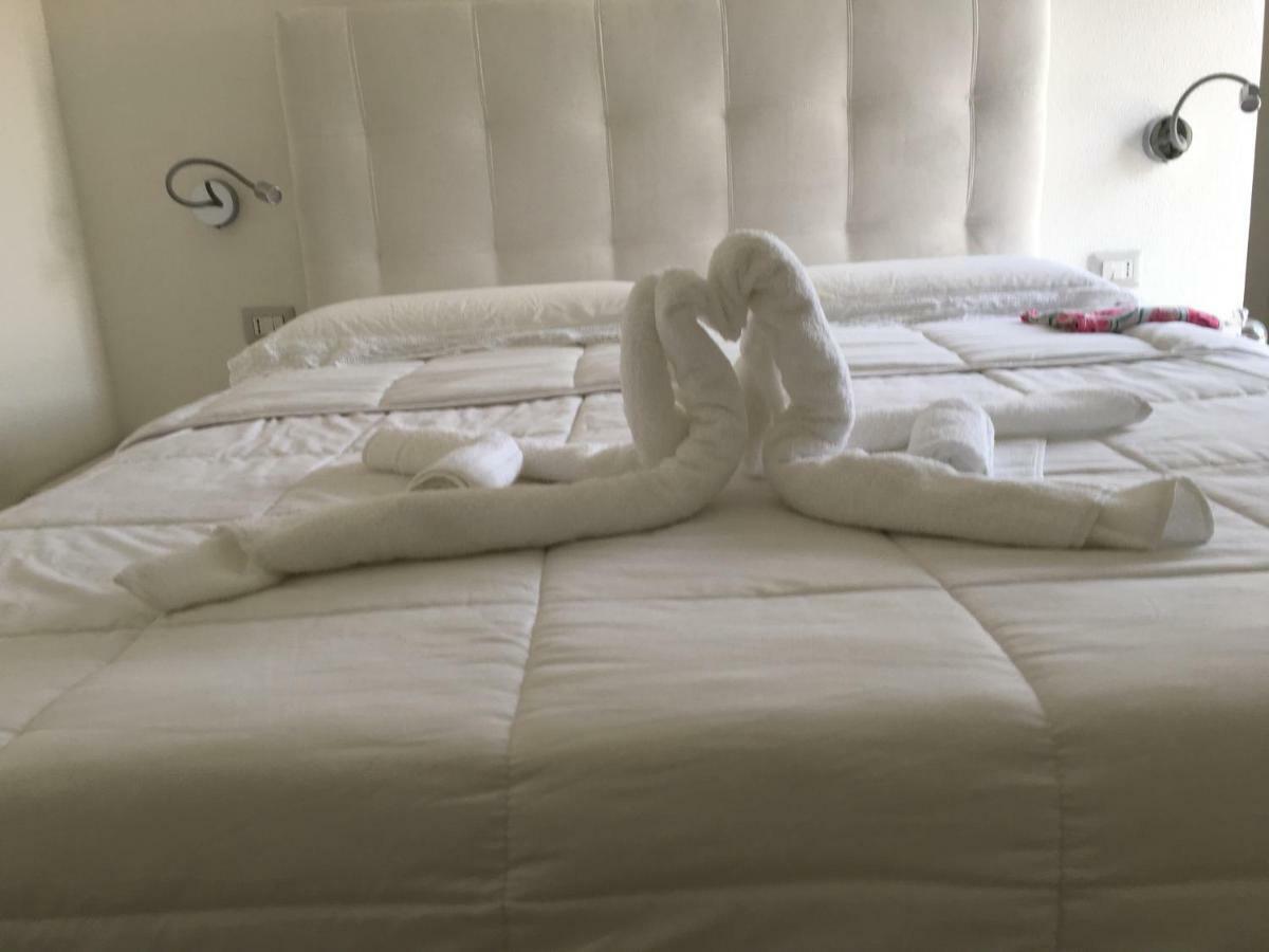 B&B Somiar 圣特奥多罗 外观 照片